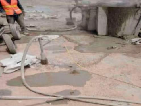 南江水泥混凝土路面板底注浆技术 路面脱空注浆整治方案